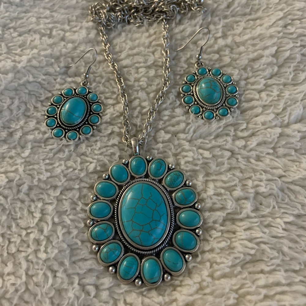 Blue howlite necklace and earrings set